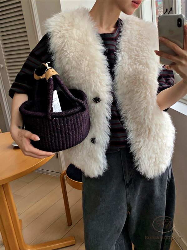 FWKR50 冬季 雪白毛毛背心 穿上去立馬可愛加分 