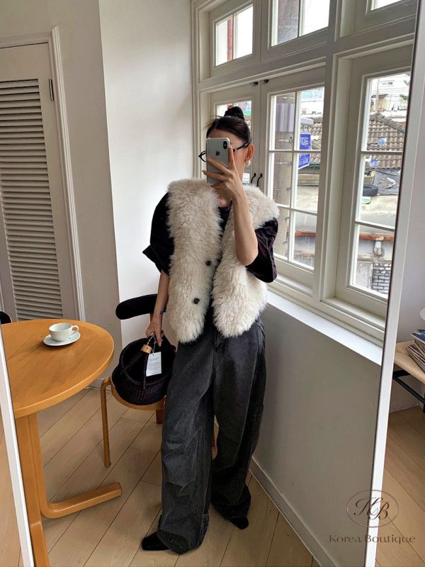 FWKR50 冬季 雪白毛毛背心 穿上去立馬可愛加分 