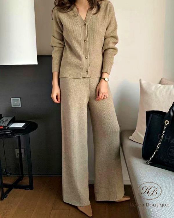 FWKR52 冬季 套裝也可以女人味 