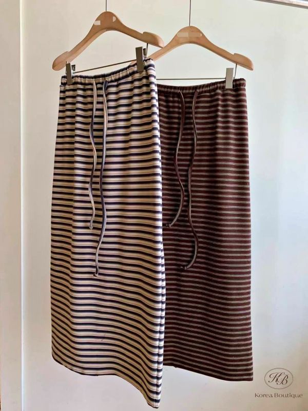 Fw448 冬季 大地色系的條紋裙 