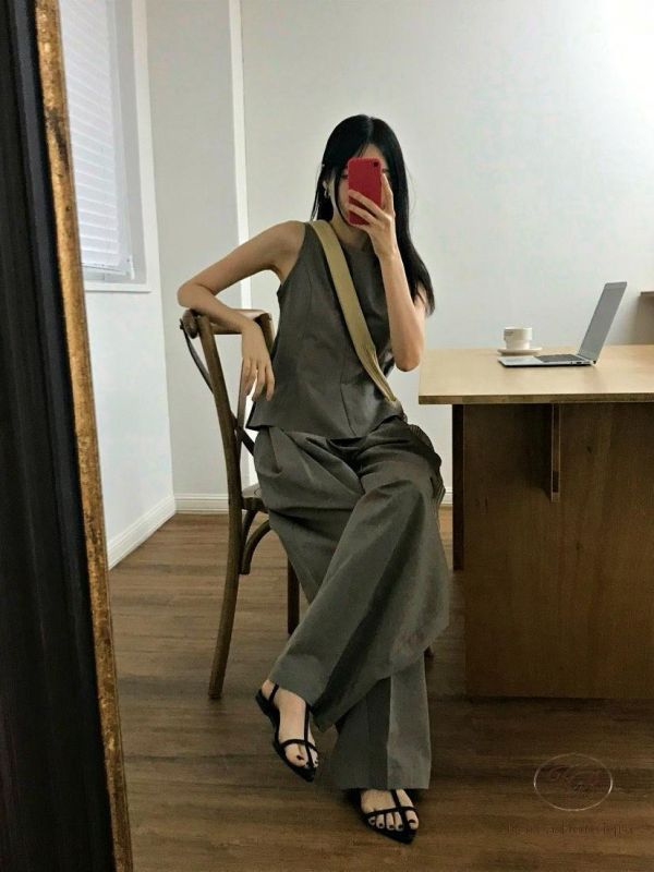 SS497 春季 質感很美的魚尾背心套裝 