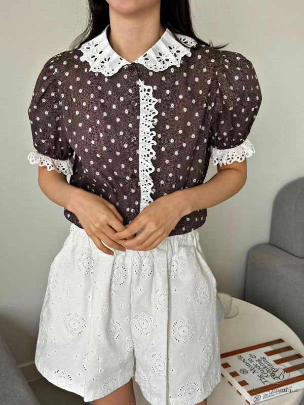 SS352 春季 鏤空花領口襯衫 