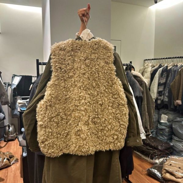 Fw421 秋季 QQ毛背心 