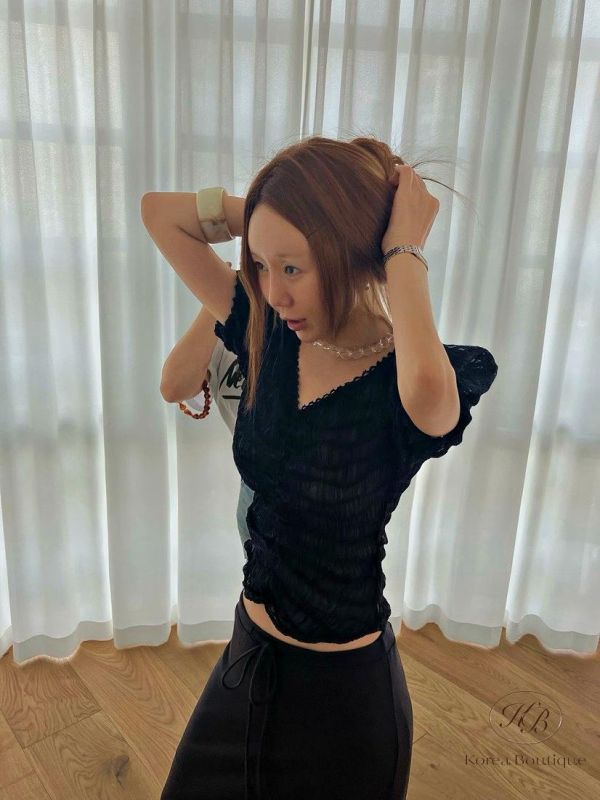 SS299 春季 很美的皺摺透膚上衣 