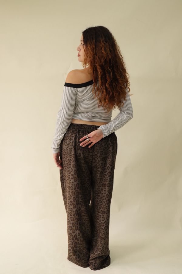 【EASE】桃皮絨抽繩豹紋褲 