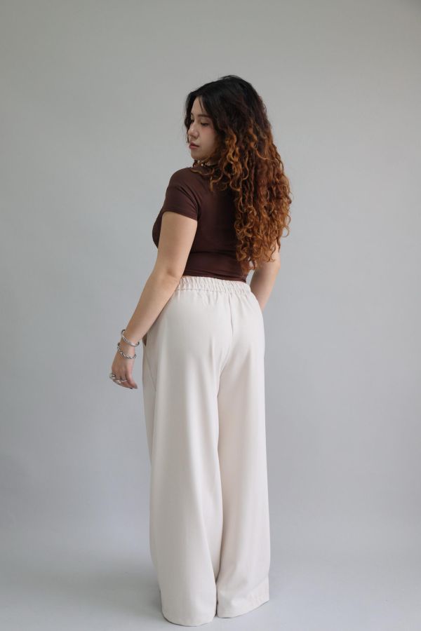 【EASE】夏天必備空氣感簡約寬褲-杏 