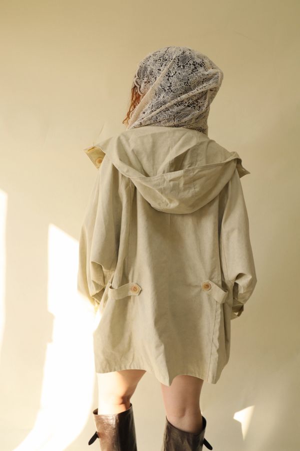 【 EASE 】拼接蕾絲假兩件斗篷風衣 