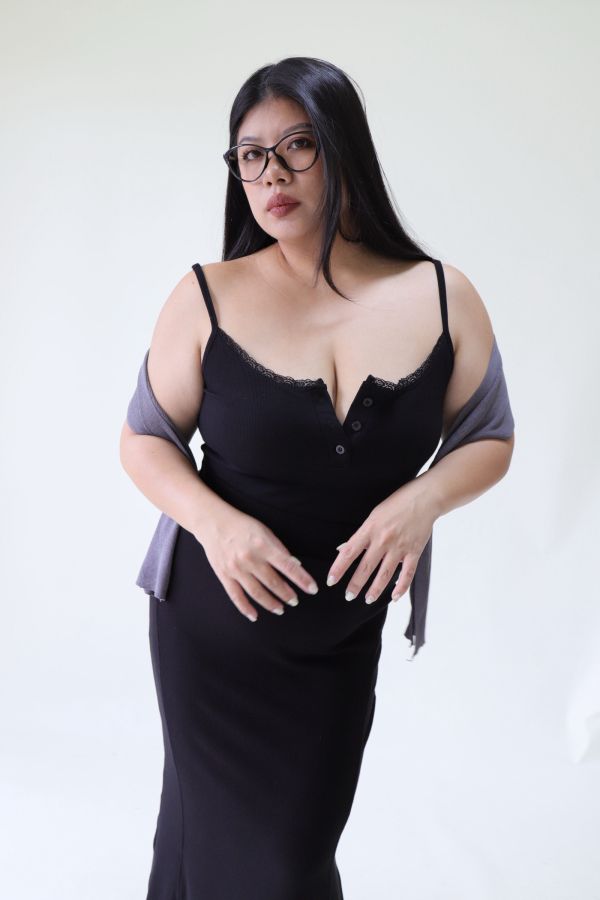 副乳OUT小心機花邊蕾絲開釦背心(黑、白) 