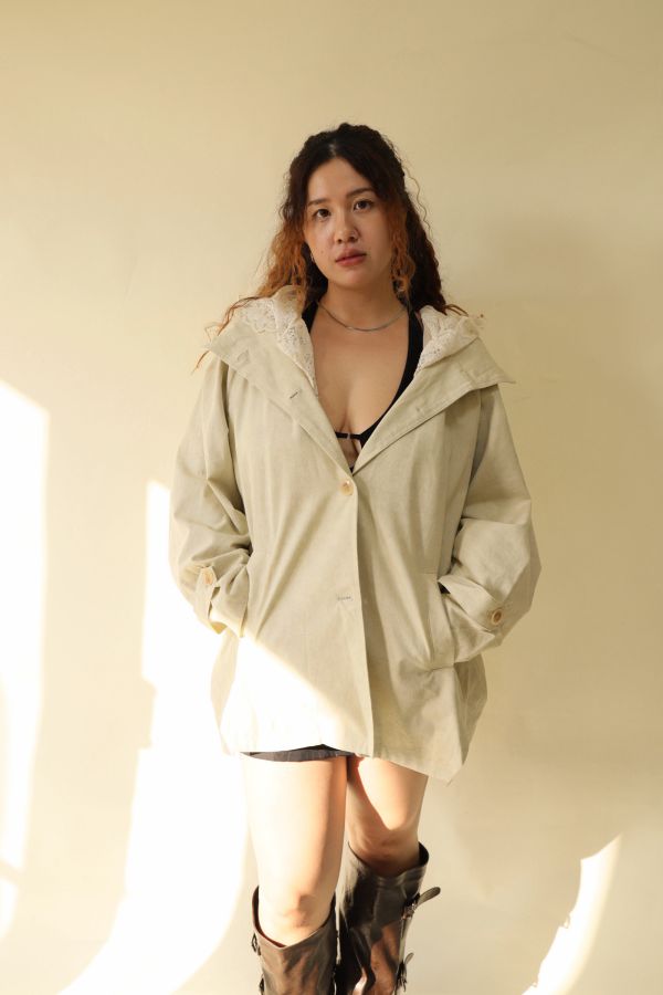 【 EASE 】拼接蕾絲假兩件斗篷風衣 