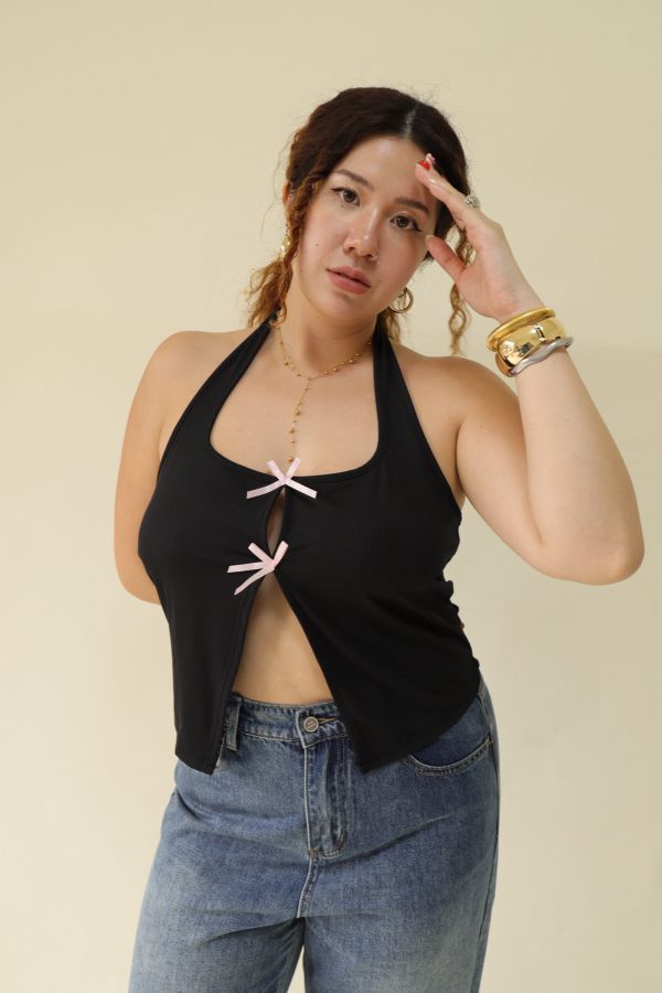 俏皮蝴蝶結掛脖背心 