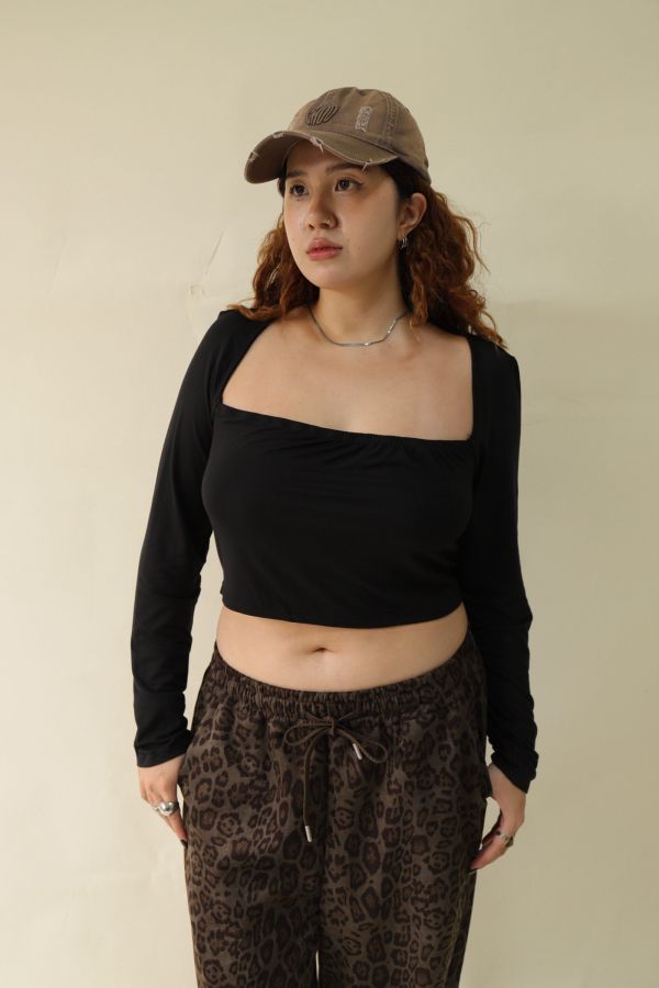 直角肩平口短版上衣(黑) 