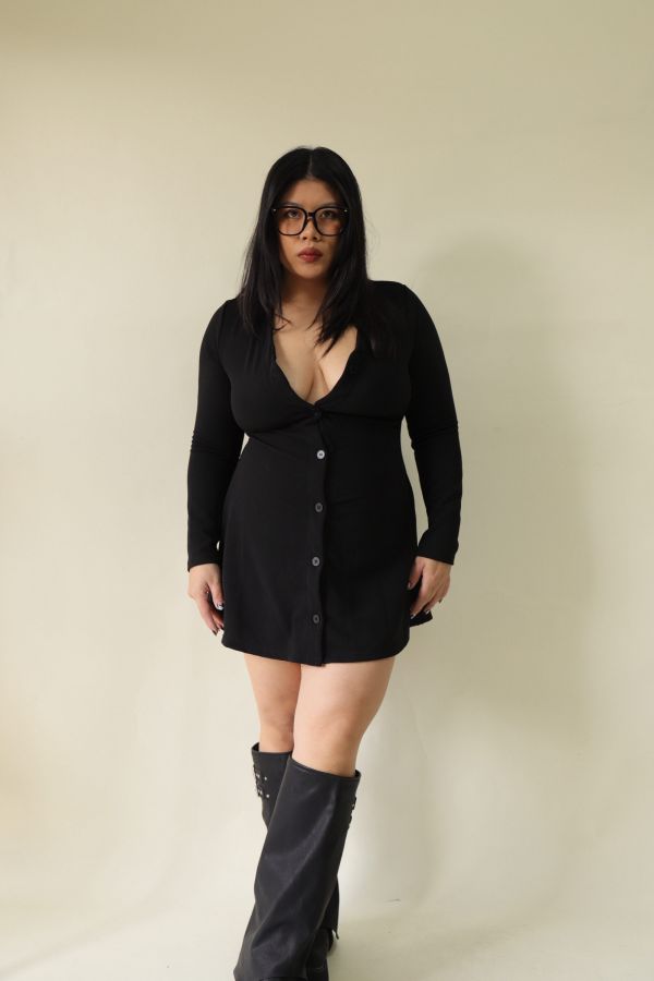 V領全排釦A字收腰洋裝 