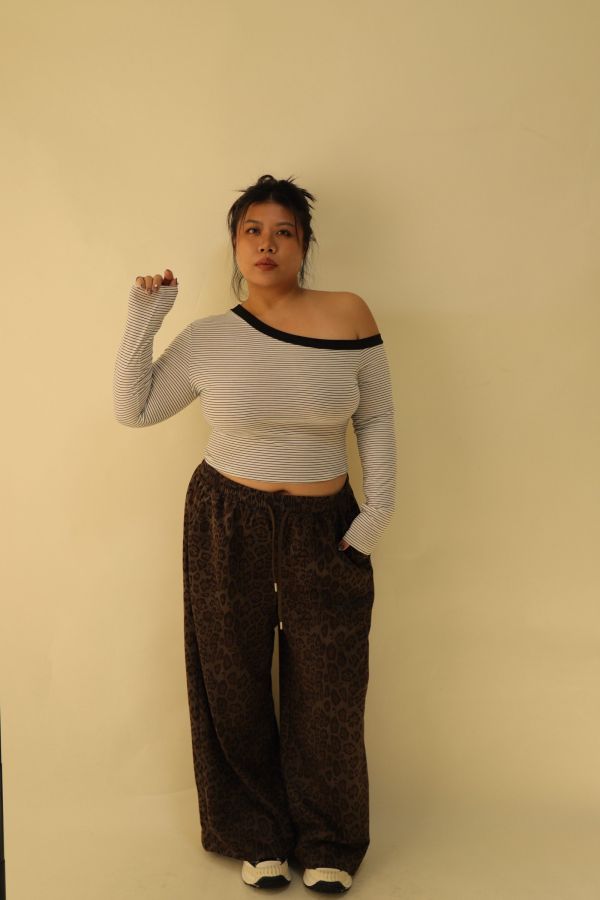 【EASE】桃皮絨抽繩豹紋褲 