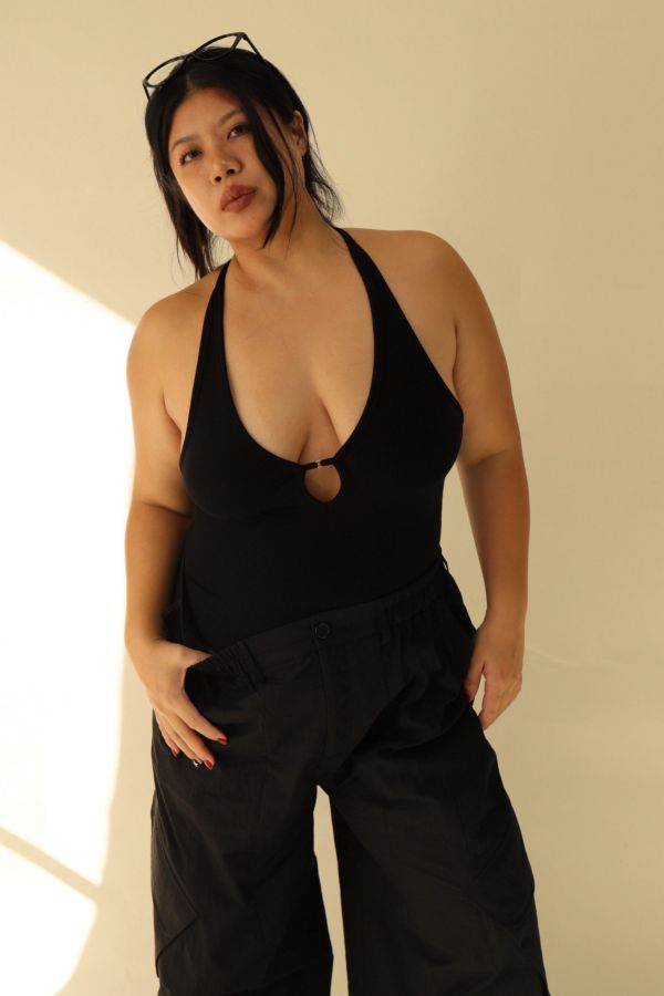 大鏤空掛脖彈力背心(黑) 