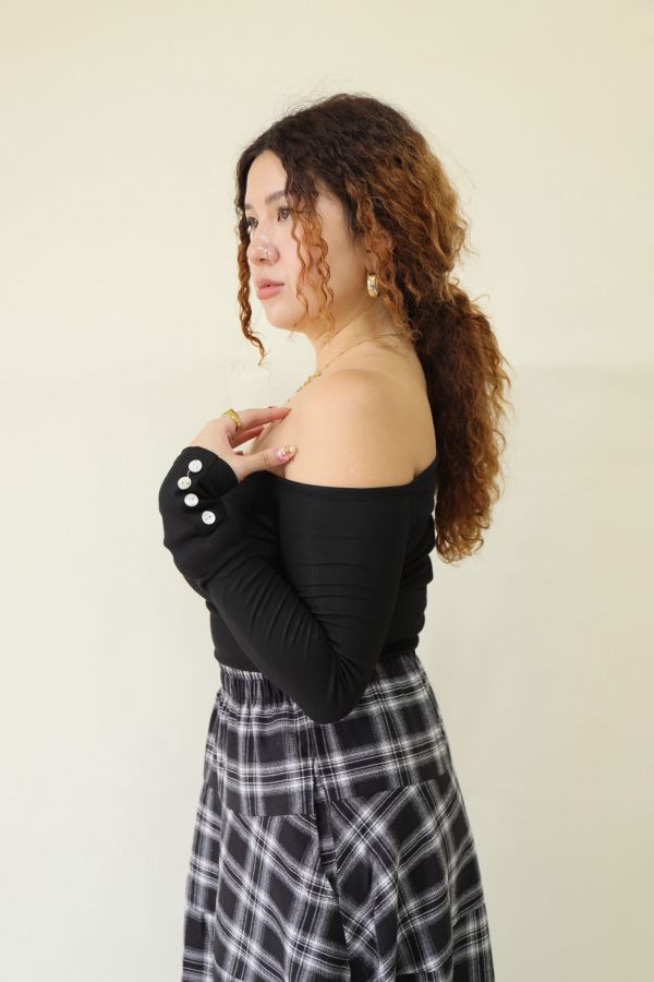 假排釦辣妹平口上衣 