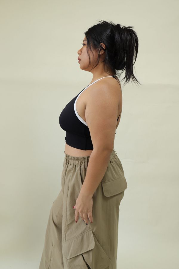 雙色拼接削肩運動內衣-黑 