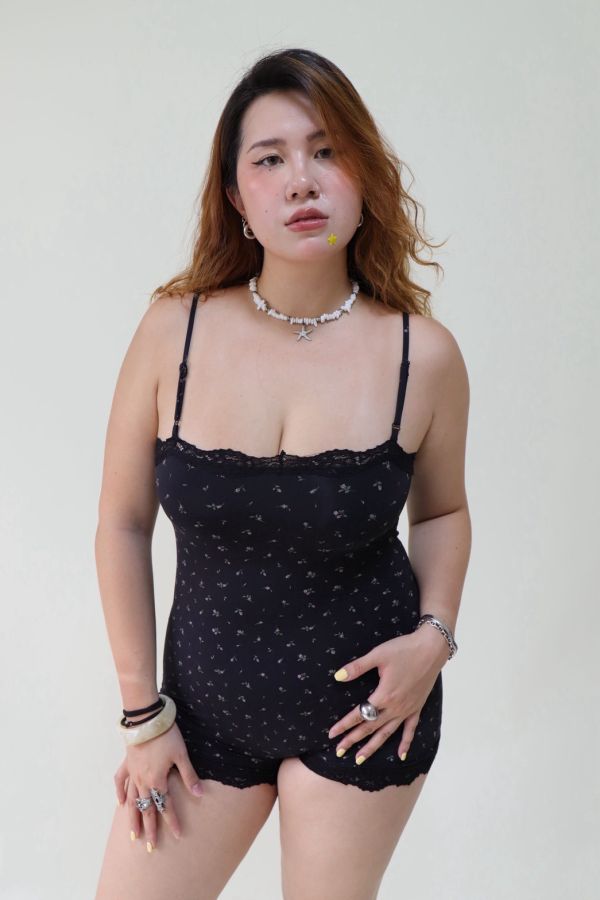 四角款-辣妹日常彈力好搭BODYSUIT(碎花、愛心) 