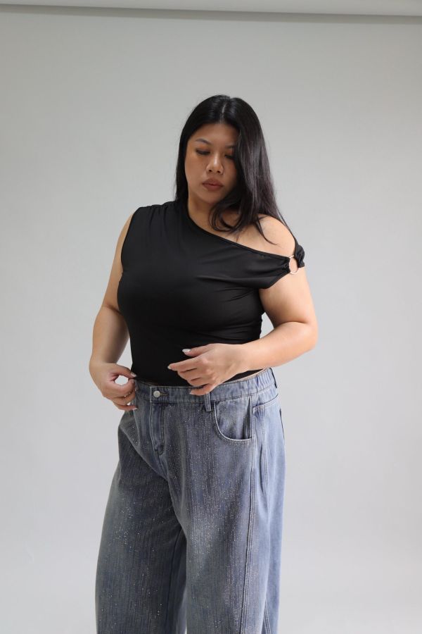 簡約百搭斜肩上衣 