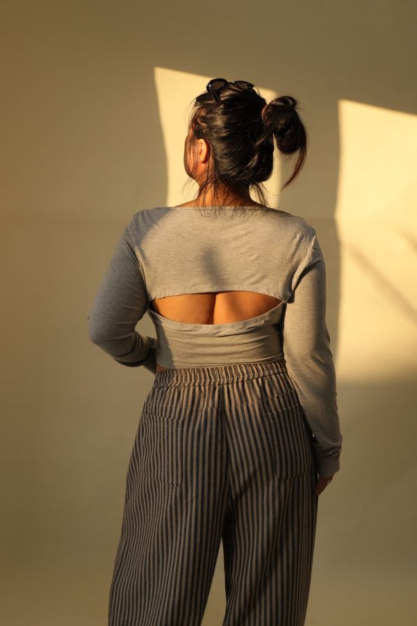 直角肩平口短版上衣(灰) 