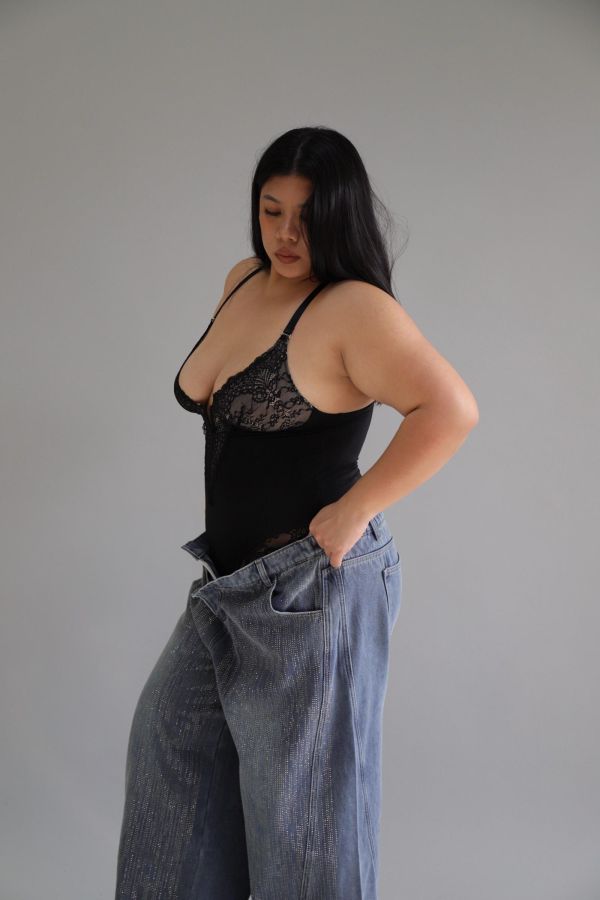 收肉蕾絲BODYSUIT 