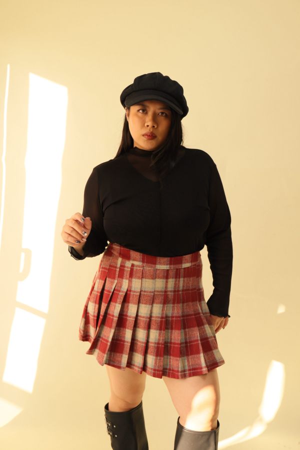 【EASE】半高領網紗透膚上衣-黑 