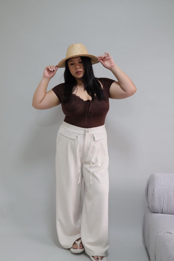 【EASE】夏天必備空氣感簡約寬褲-杏 