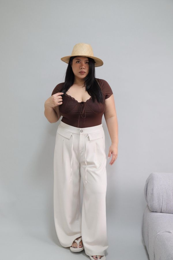 【EASE】夏天必備空氣感簡約寬褲-杏 