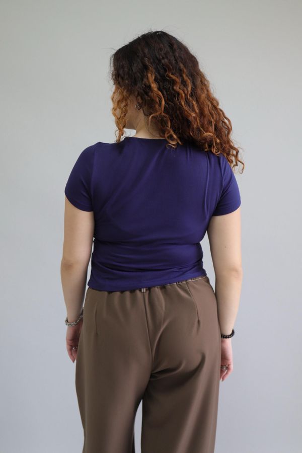 好身材V領收腰上衣 