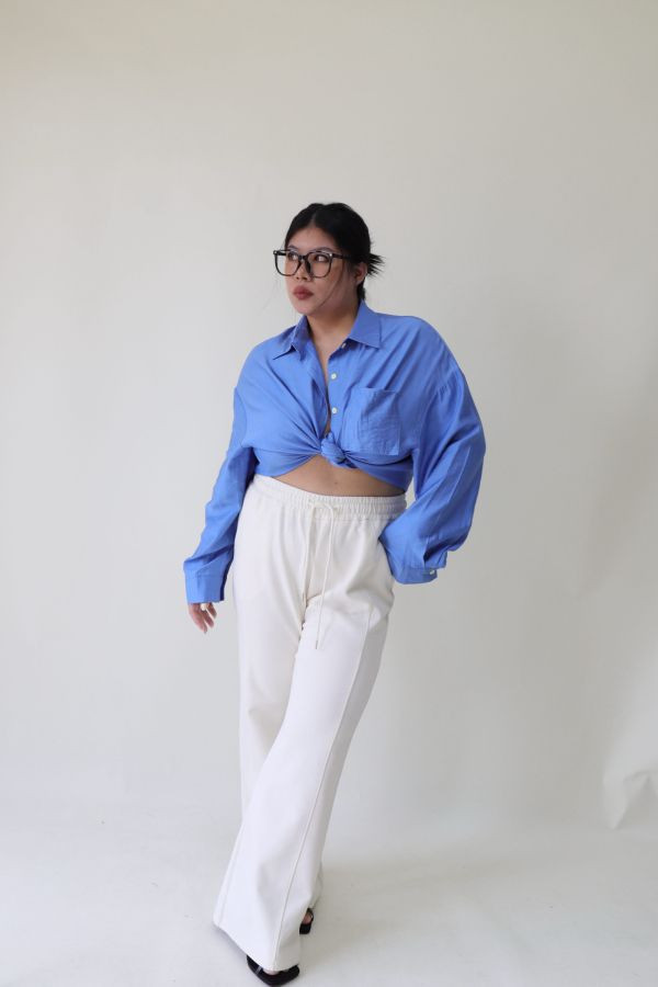 【門市試穿品】日常上班都能穿的長腿微喇叭褲(白) 