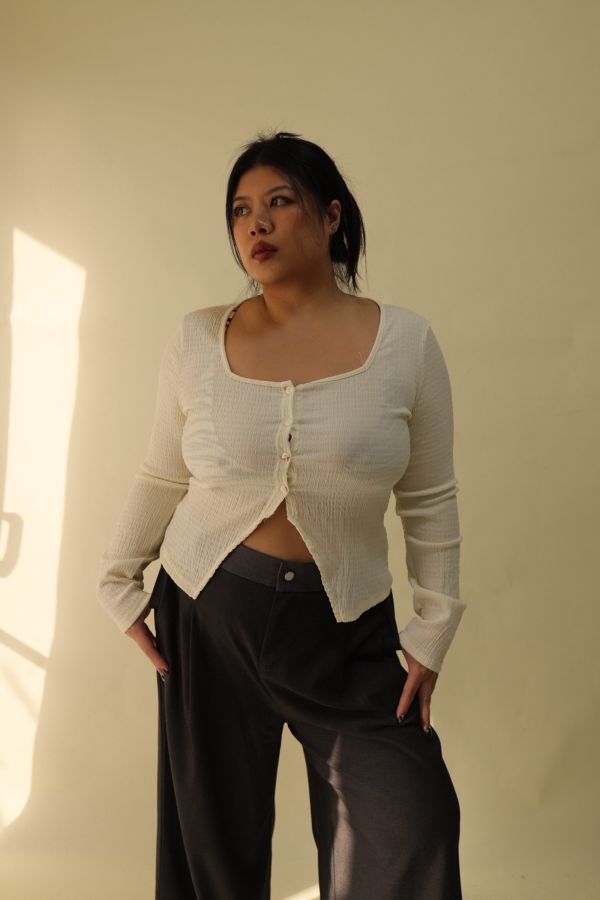 不規則方領倒V收腰上衣 