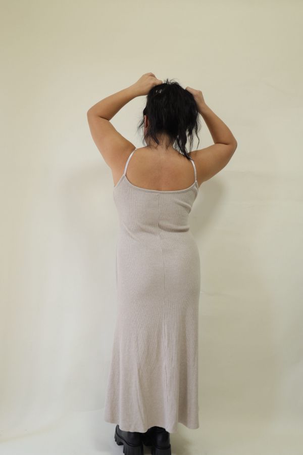 【 EASE 】仿羊絨細肩精緻洋裝(杏) 