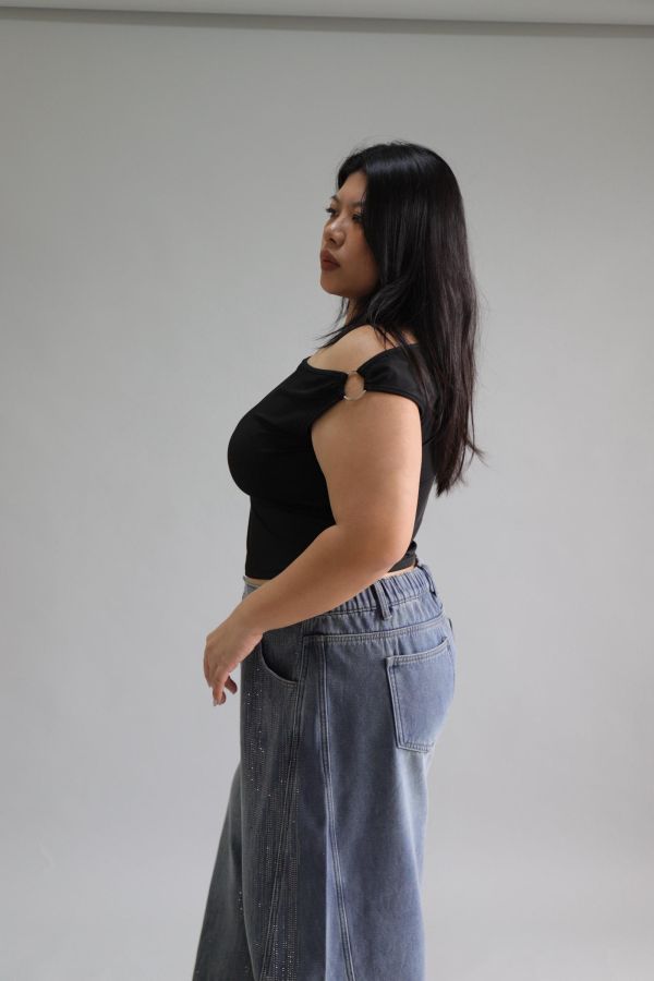 簡約百搭斜肩上衣 