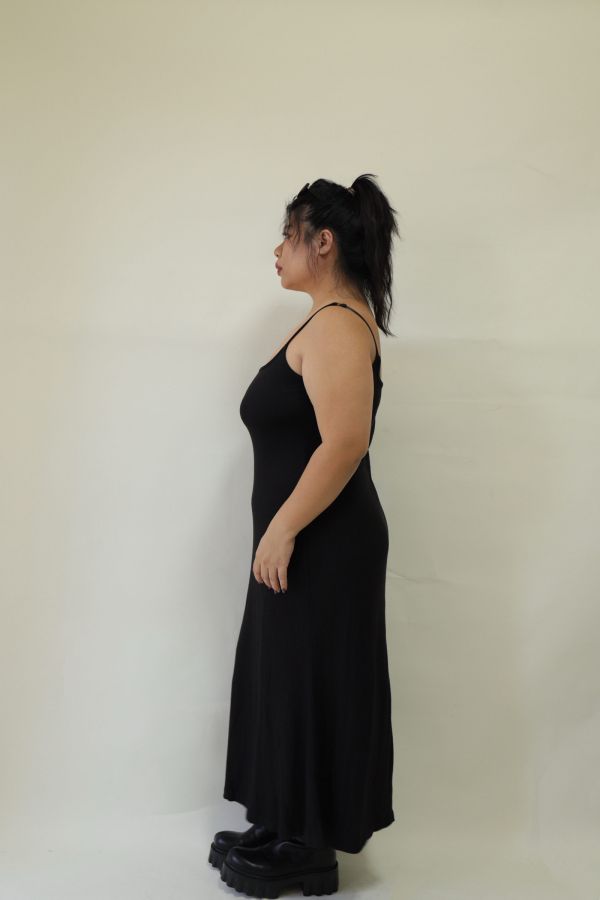 【 EASE 】仿羊絨細肩精緻洋裝(黑) 