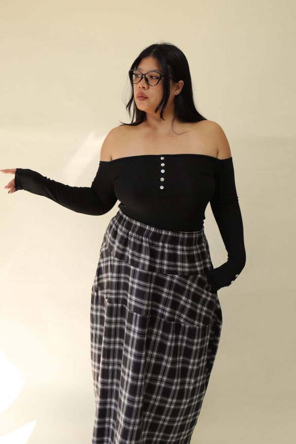 假排釦辣妹平口上衣 