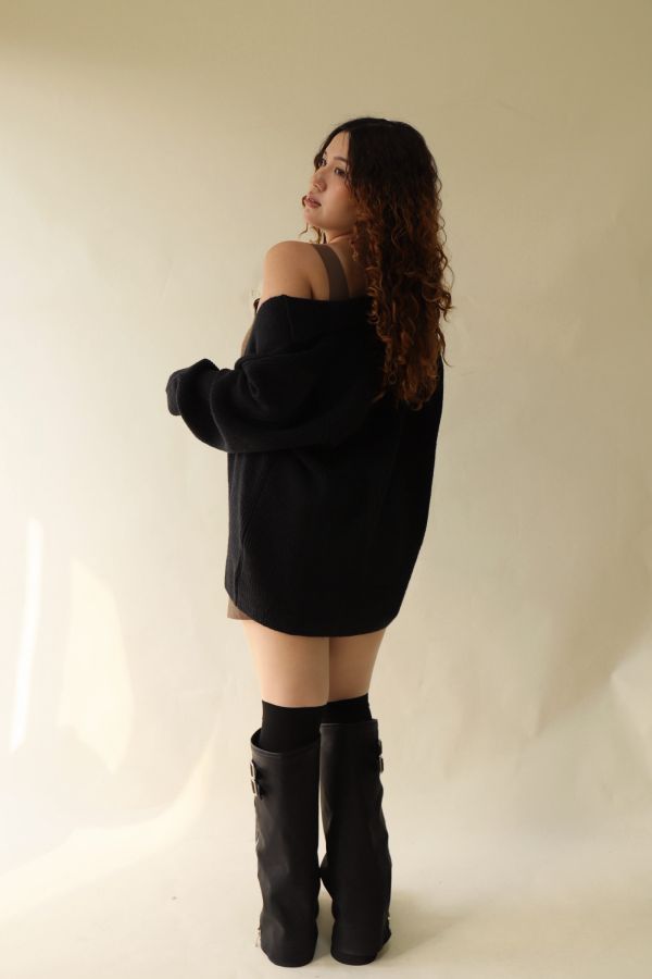 【EASE】穿搭不費力大V領疊穿寬鬆毛衣-黑 