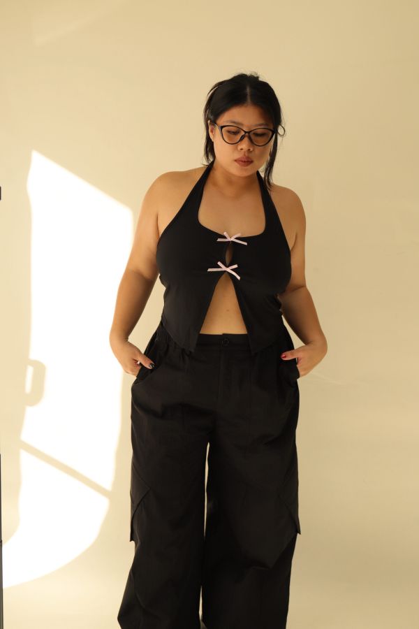 俏皮蝴蝶結掛脖背心 