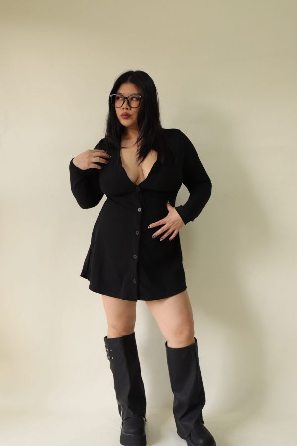 V領全排釦A字收腰洋裝 