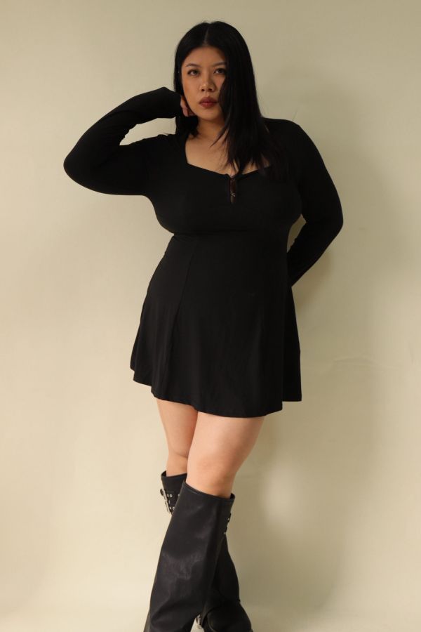 小氣質方領收腰洋裝 