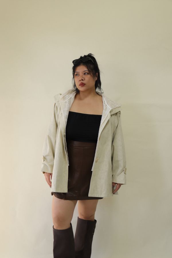 【 EASE 】拼接蕾絲假兩件斗篷風衣 