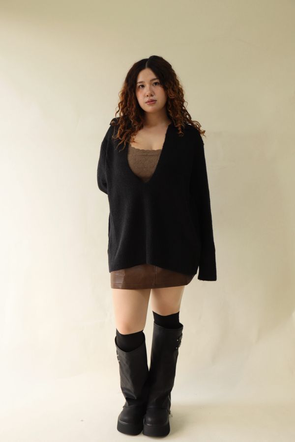 【EASE】穿搭不費力大V領疊穿寬鬆毛衣-黑 