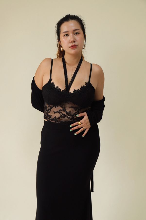 黑酷辣妹綁帶蕾絲背心 