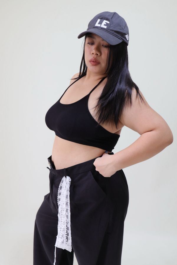 舒服就好掛脖超短版BRATOP-黑色 
