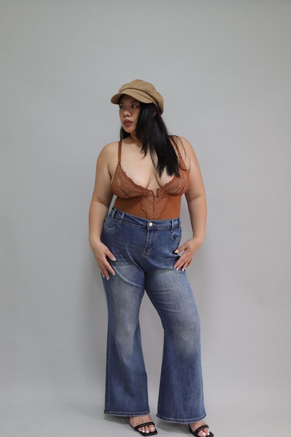 【EASE】蘋果型也可以穿的微喇叭牛仔褲 