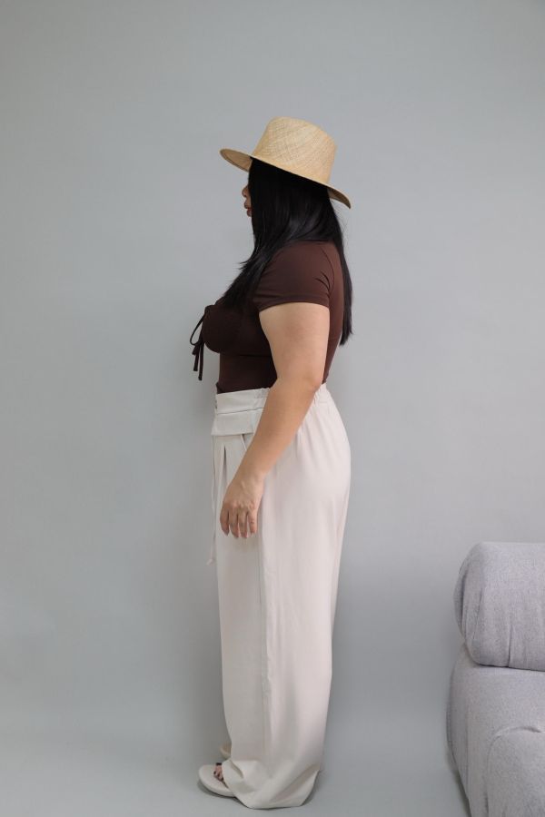 【EASE】夏天必備空氣感簡約寬褲-杏 