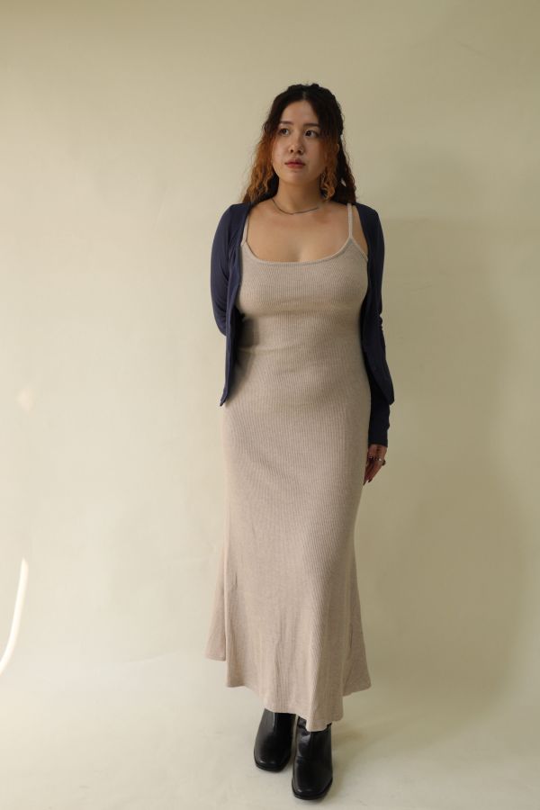 【 EASE 】仿羊絨細肩精緻洋裝(杏) 