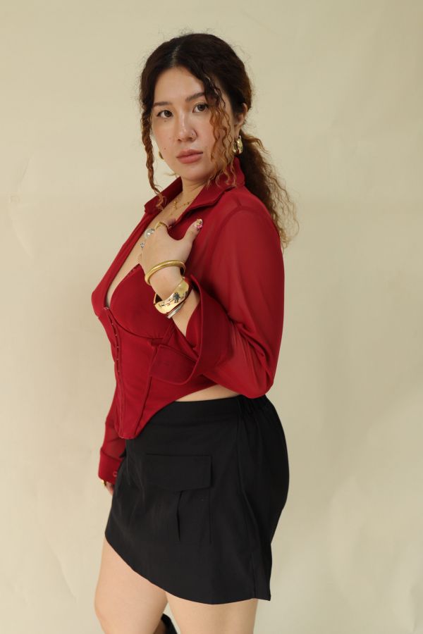 好辣深V魚骨收腰上衣 