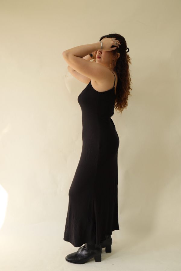 【 EASE 】仿羊絨細肩精緻洋裝(黑) 