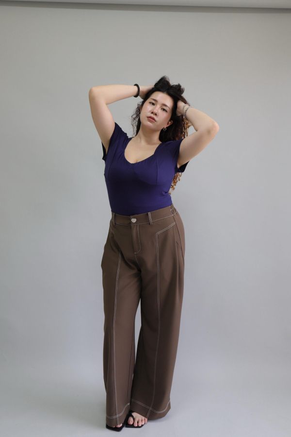 【EASE】肉肚友善長腿明線寬褲-咖 