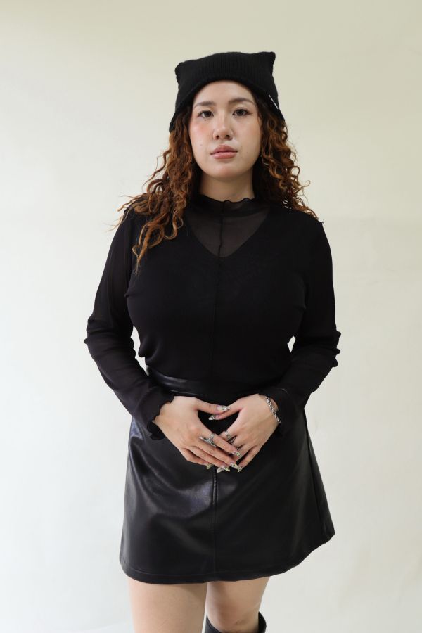 【EASE】半高領網紗透膚上衣-黑 