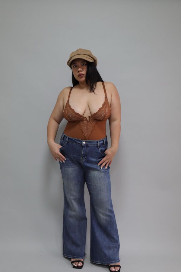 【EASE】蘋果型也可以穿的微喇叭牛仔褲 